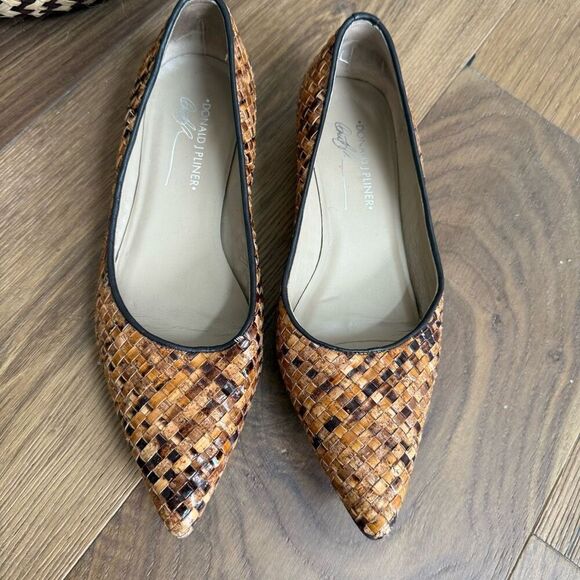 Donald J Pliner Italy Basketweave Leather Pointy Toe 3/4” Wedge Flats 7.5 - Picture 12 of 16